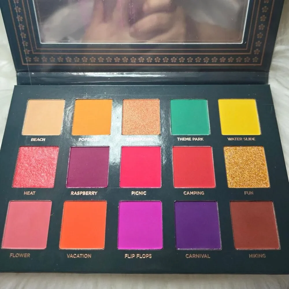 Acé Beauty 12-Color Eyeshadow Palette